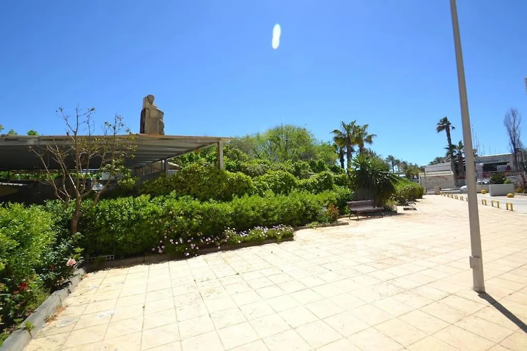 Apartsalou Horisonte La Pineda Apartment